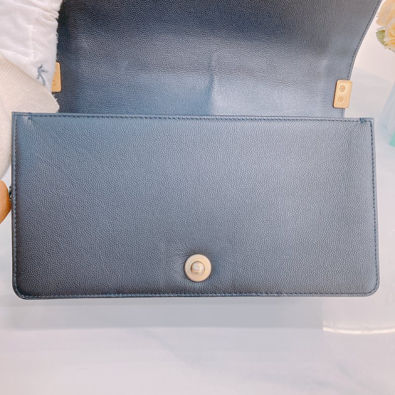 MS0436 Chanel 香奈兒 男孩 中號 魚子醬 荔枝紋 牛皮 軍藍色 金扣 Boy Medium Caviar Navy x GHW-12