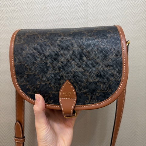 Celine PVC咖牛皮金釦中型斜背馬鞍包