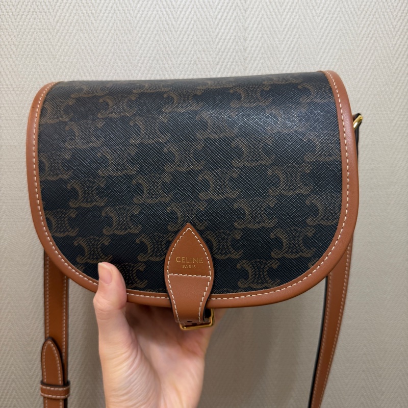 Celine PVC咖牛皮金釦中型斜背馬鞍包-0