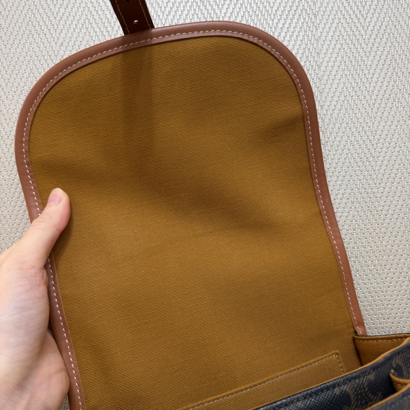 Celine PVC咖牛皮金釦中型斜背馬鞍包-10