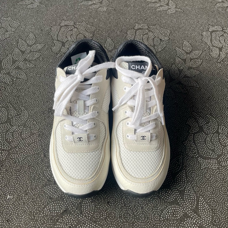 98 新 chanel米白黑運動鞋36.5碼無盒，成色充新輕微磨損-1