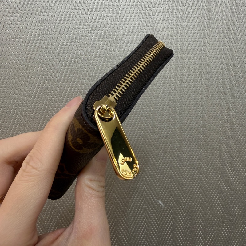 LV 原花金釦ㄇ拉零錢卡包M60067-3