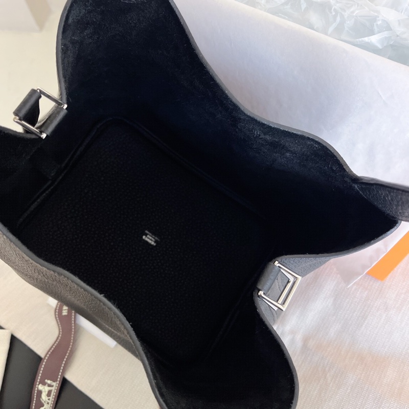 【全新品】Hermes愛馬仕 黑銀手提包水桶包picotin22 Z刻-8