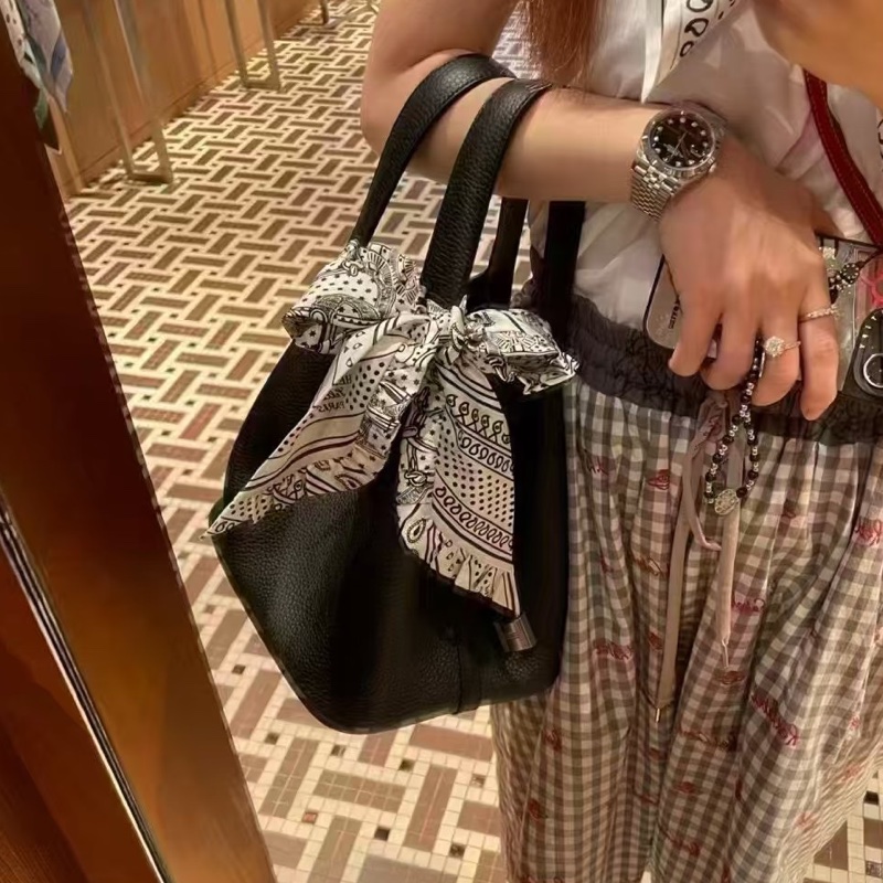 【全新品】Hermes愛馬仕 黑銀手提包水桶包picotin22 Z刻-11