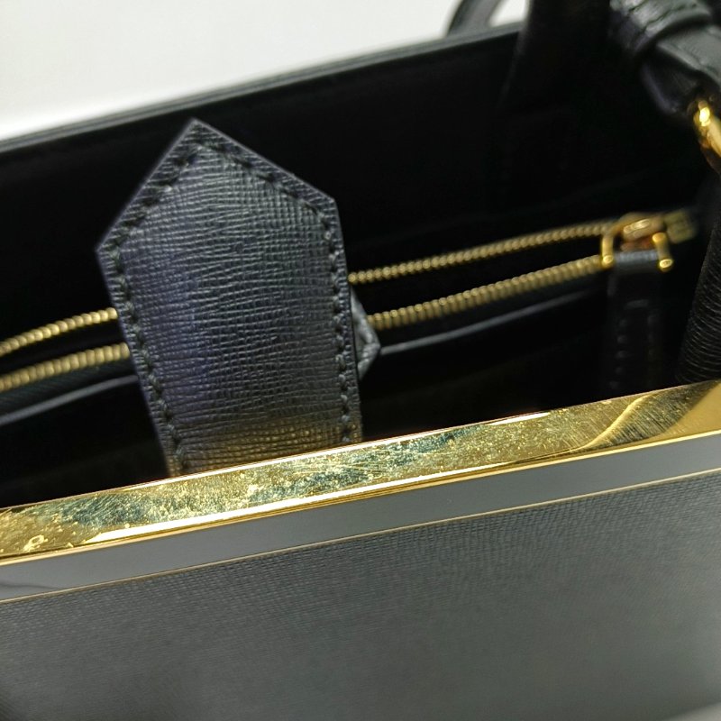 FENDI 2 Jours 小號黑色牛皮壓紋單肩包手提包斜挎包金色五金可拆卸肩帶-12