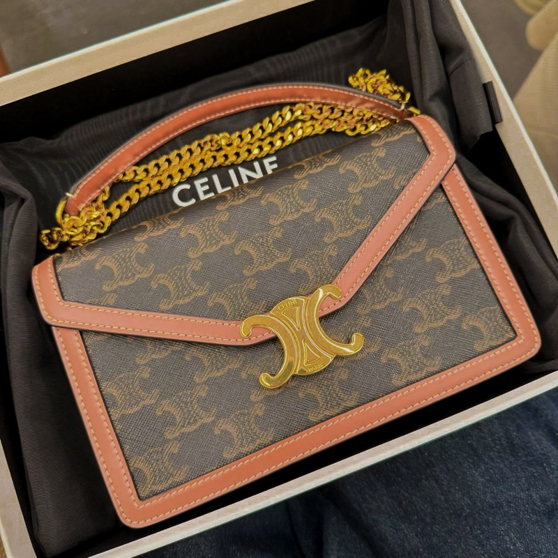 Celine 凱旋門WOC包包-8