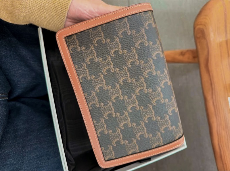 Celine 凱旋門WOC包包-9