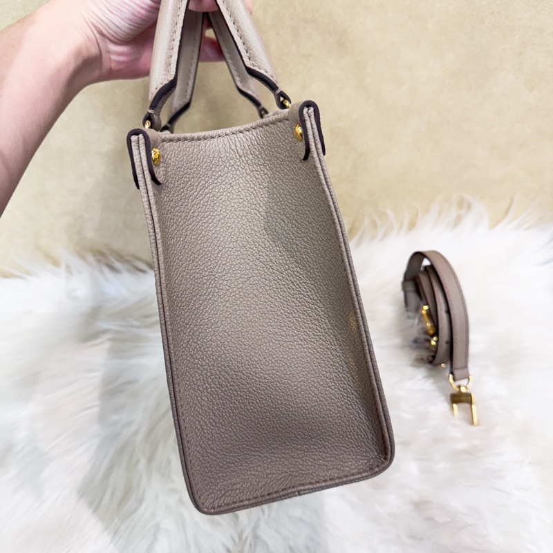 LV On The Go Pm 雙色斑鳩灰手提斜背包 近全新-3