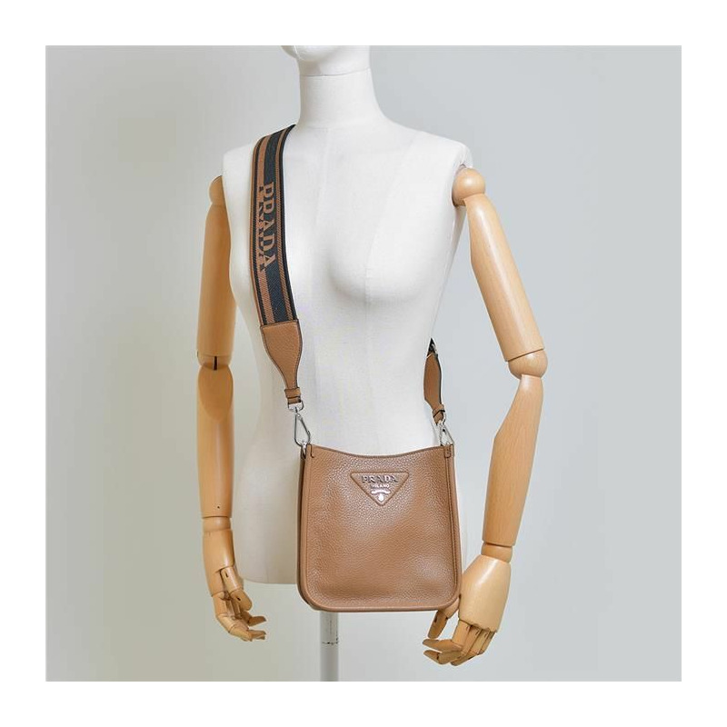 PRADA 皮革小號肩背包 1BH191 2DKV-11