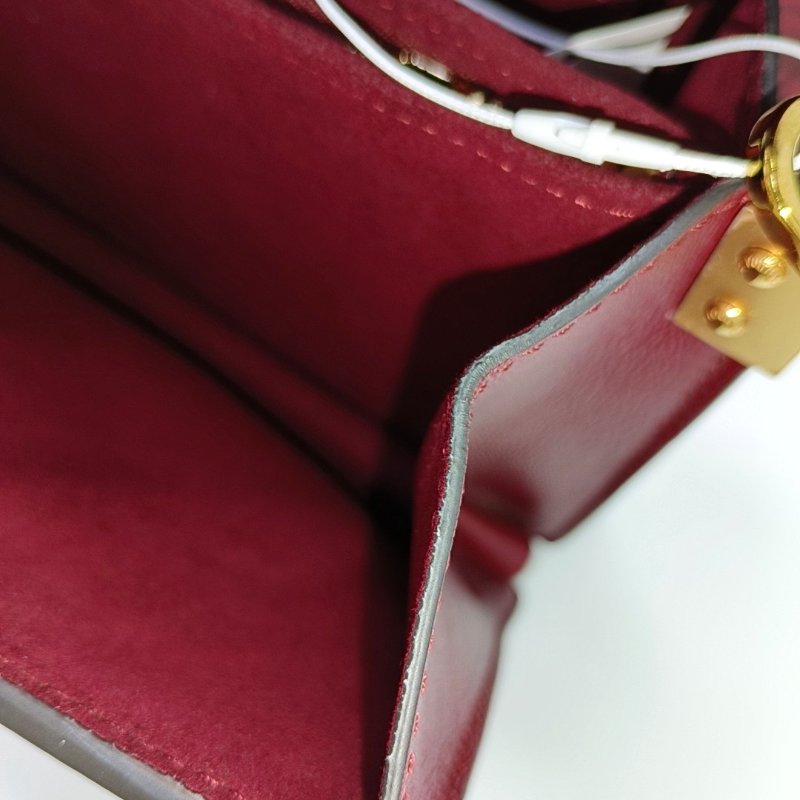 LOUIS VUITTON DAUPHINE中號紅色牛皮達芙妮單肩包斜挎包金色五金2條可拆卸肩帶-16