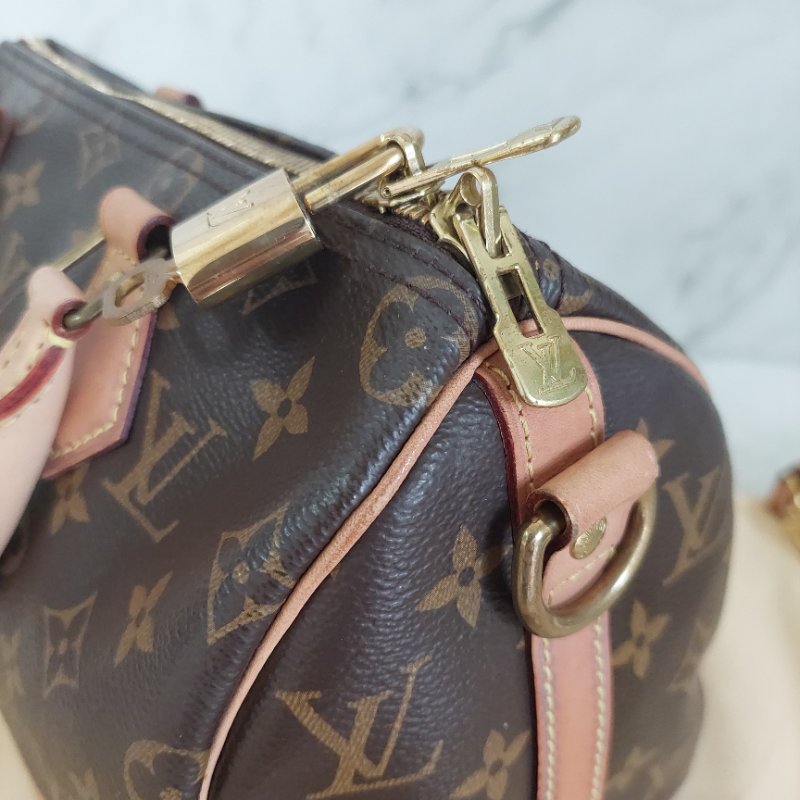 LV 🎀現品拍照🎀speedy25cm (有背帶款) 荖花波士頓包~二手-32