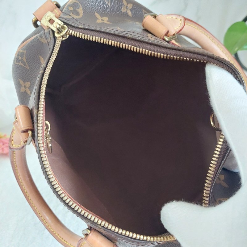 LV 🎀現品拍照🎀speedy25cm (有背帶款) 荖花波士頓包~二手-39
