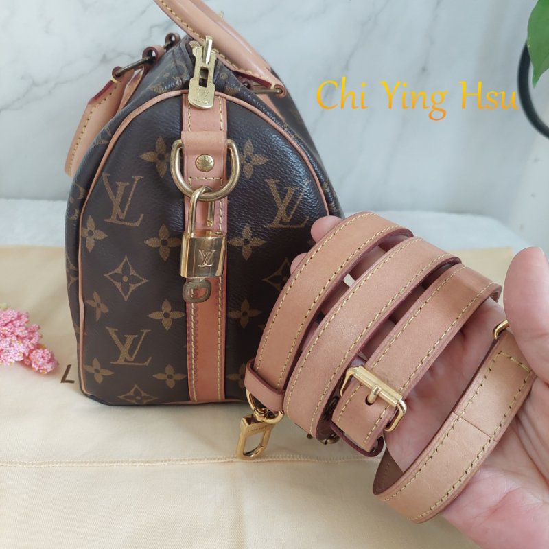 LV 🎀現品拍照🎀speedy25cm (有背帶款) 荖花波士頓包~二手-53