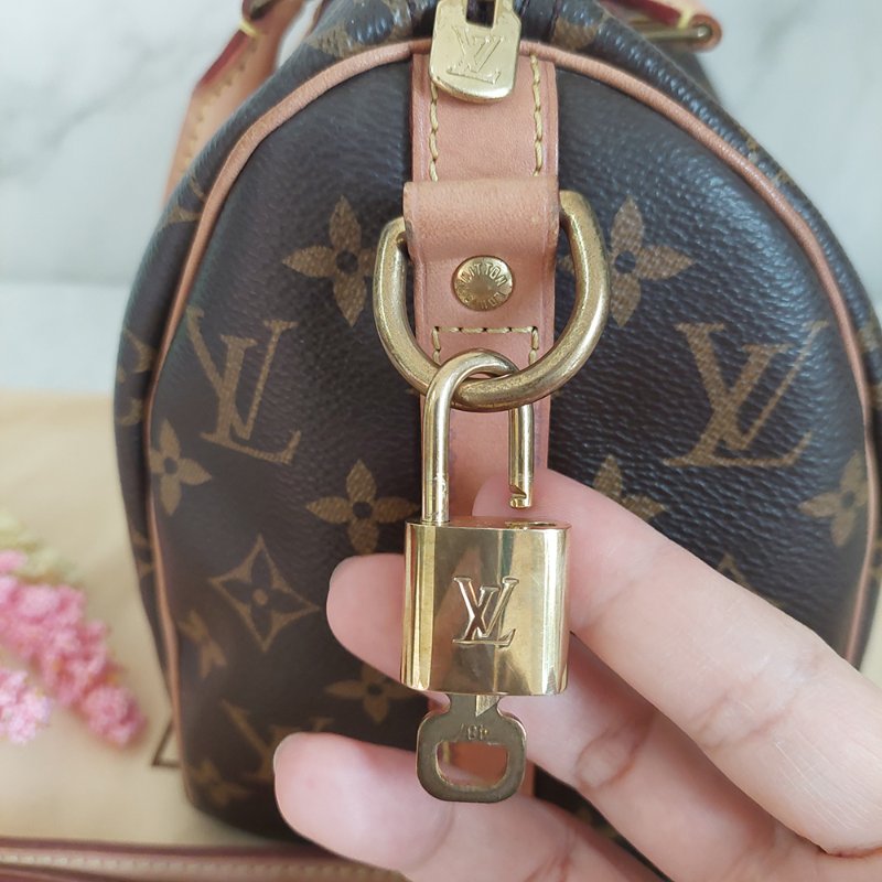 LV 🎀現品拍照🎀speedy25cm (有背帶款) 荖花波士頓包~二手-85