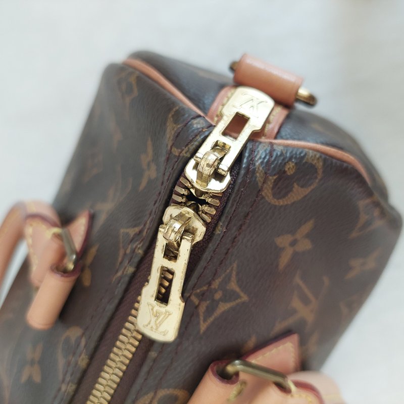 LV 🎀現品拍照🎀speedy25cm (有背帶款) 荖花波士頓包~二手-91