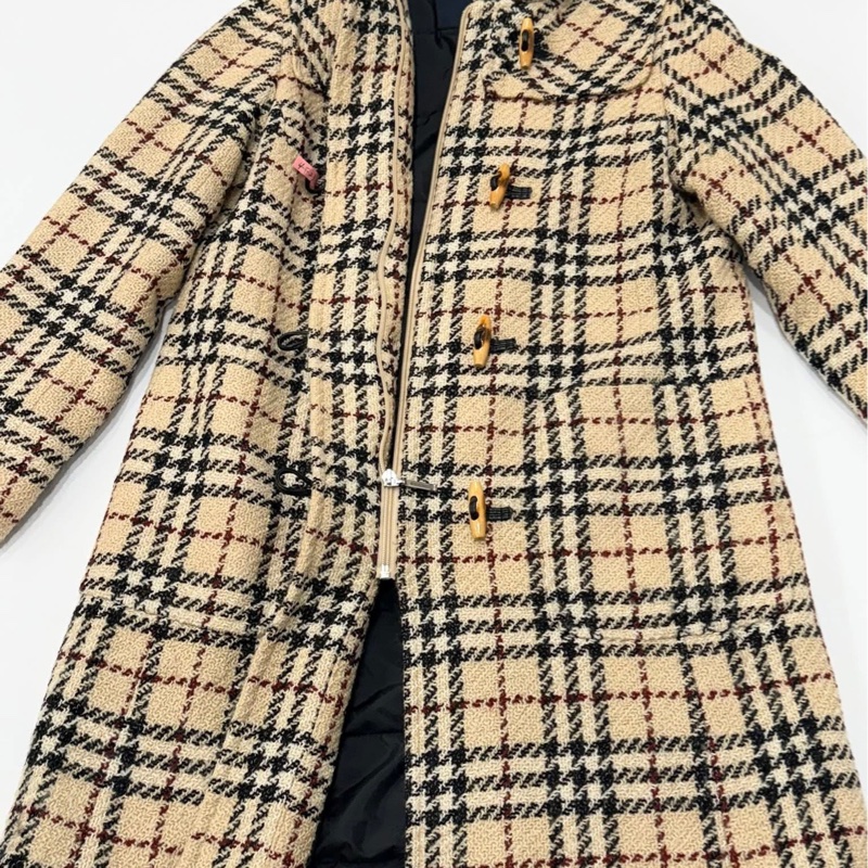 BURBERRY 倫敦 連帽經典格紋牛角扣內裏鋪棉毛料大衣(厚款)-6