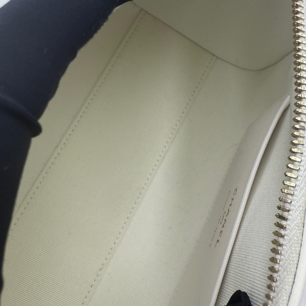 香奈兒白金保齡球手提單肩包-9