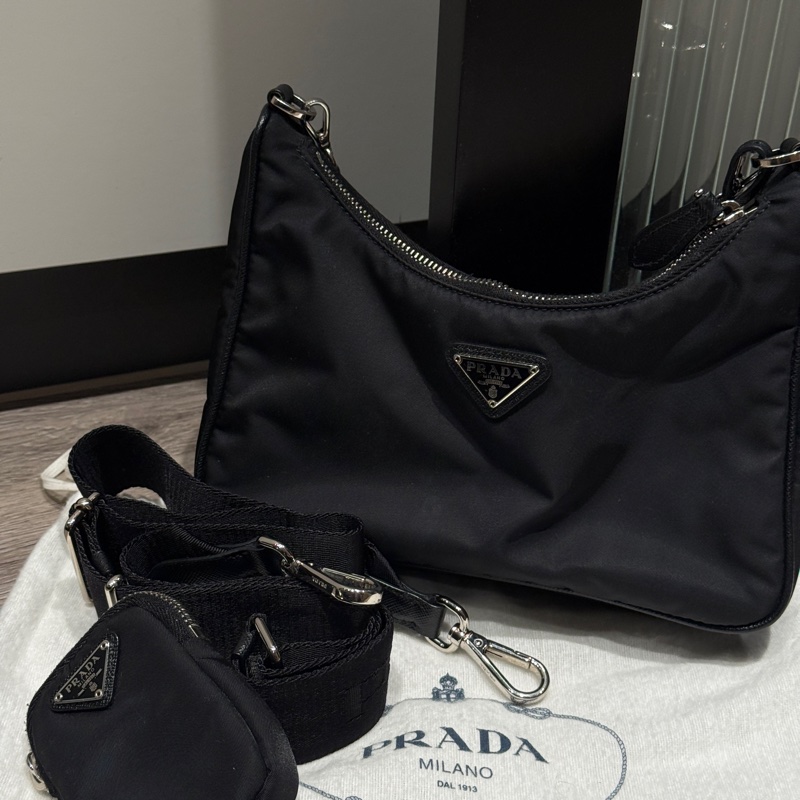 Prada三合一尼龍包-0