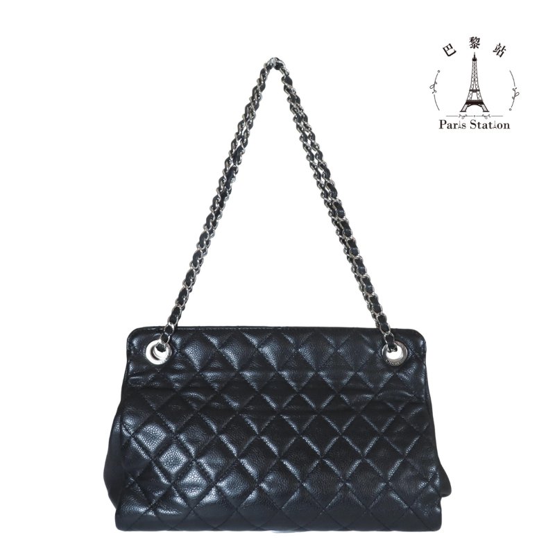 【巴黎站二手名牌專賣店】＊現貨＊CHANEL 香奈兒 真品* 黑色菱格紋荔枝牛皮雙C LOGO橫式鍊肩背包-1