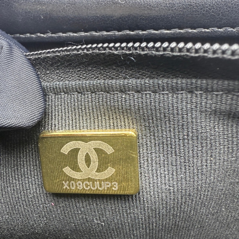 香奈兒黑金 Woc 單肩斜挎包-7