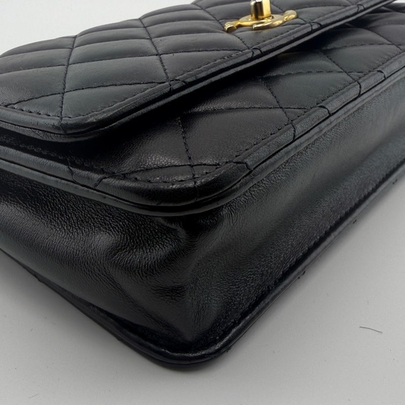 香奈兒黑金 Woc 單肩斜挎包-12