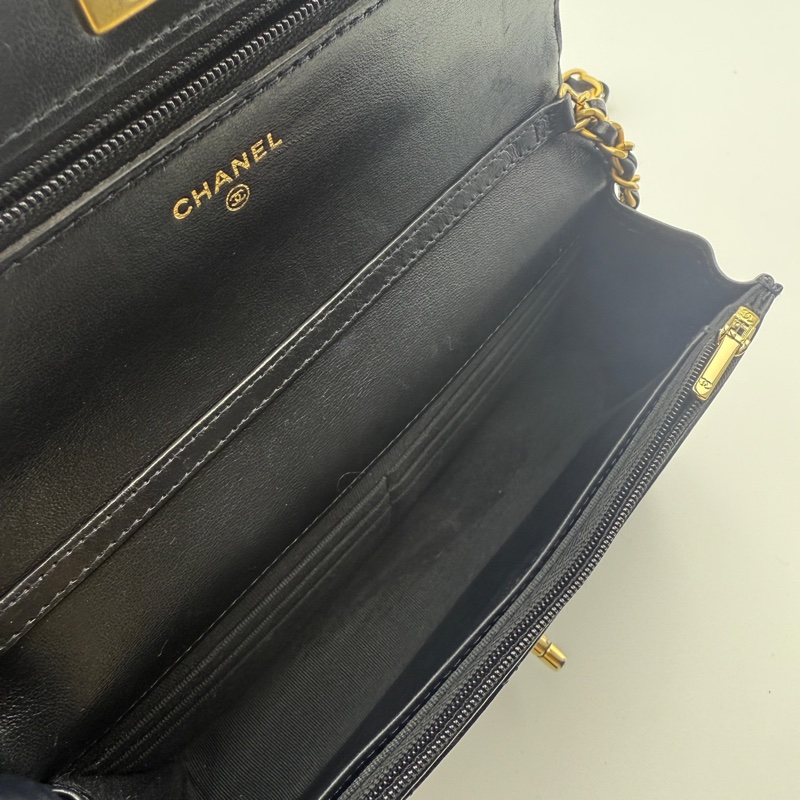 香奈兒黑金 Woc 單肩斜挎包-15