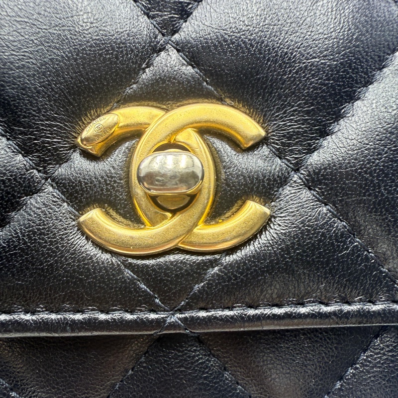 香奈兒黑金 Woc 單肩斜挎包-19