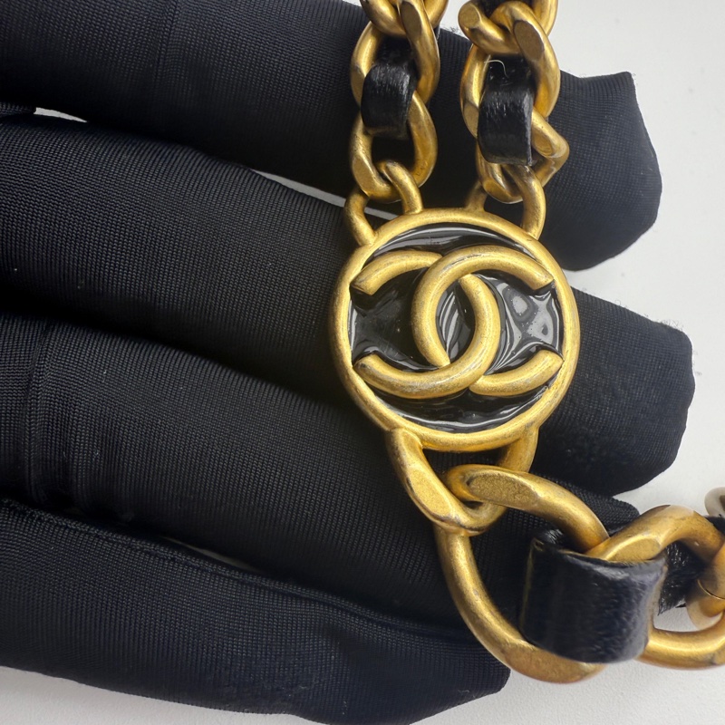 香奈兒黑金 Woc 單肩斜挎包-20