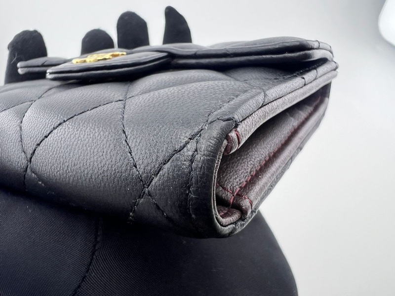 香奈兒黑金菱格紋錢包-10