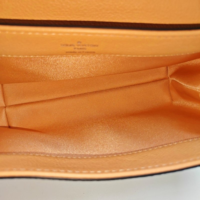 LOUIS VUITTON LOCKME BB 多色牛皮單肩包手提包斜挎包銀色五金可拆卸肩帶-6