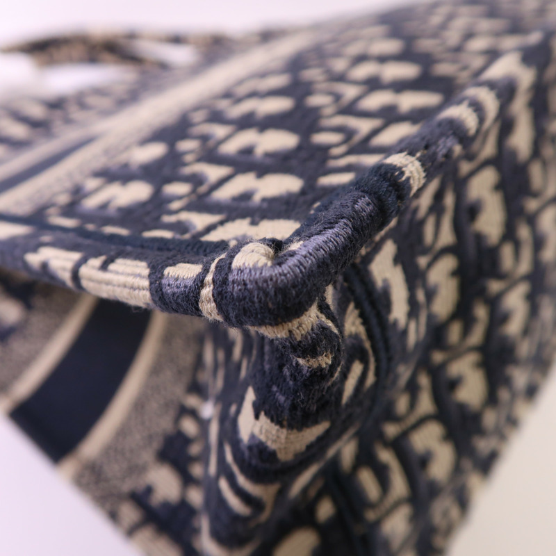 Dior 帆布Book Tote Medium手挽袋-11