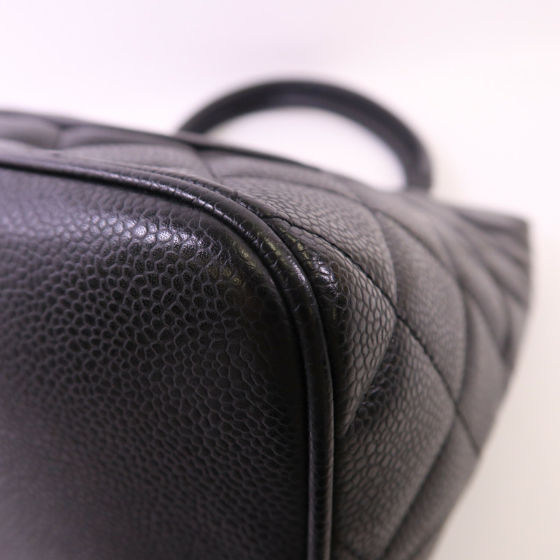 CHANEL 牛皮皮革Handbag金扣手挽袋-9