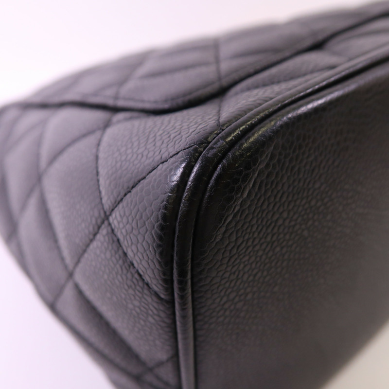 CHANEL 牛皮皮革Handbag金扣手挽袋-12