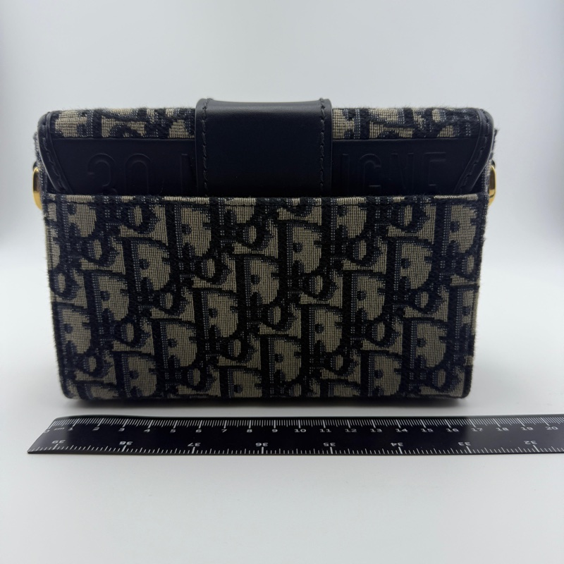 迪奧老花刺繡金扣蒙田單肩斜挎盒子包-11