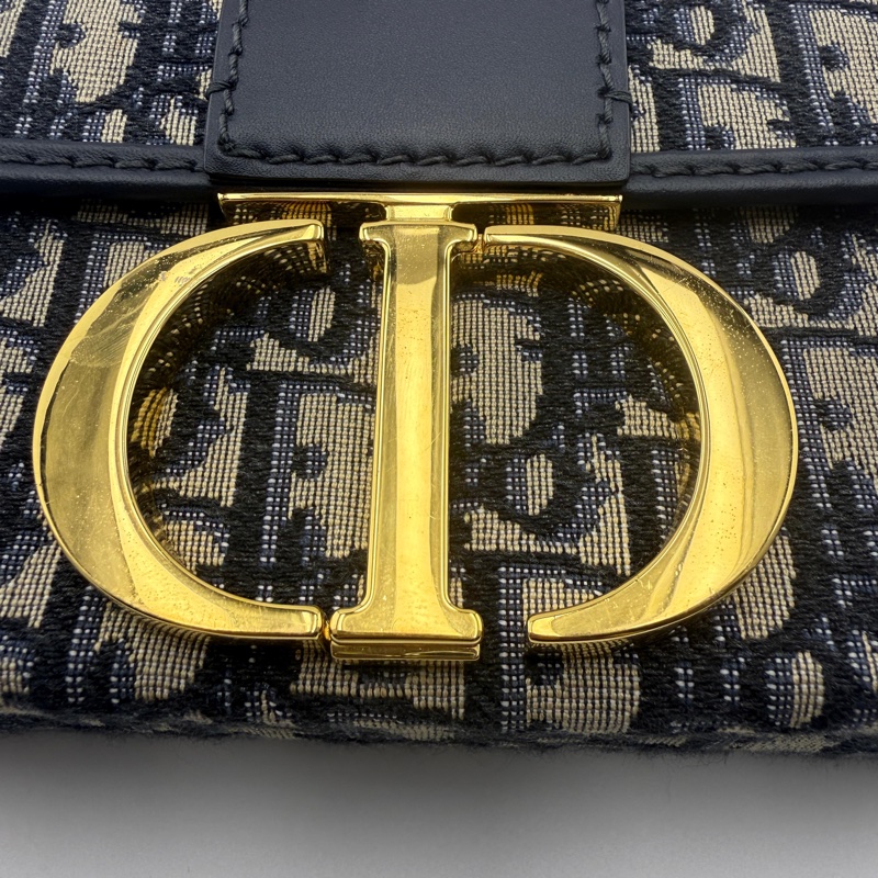 迪奧老花刺繡金扣蒙田單肩斜挎盒子包-15