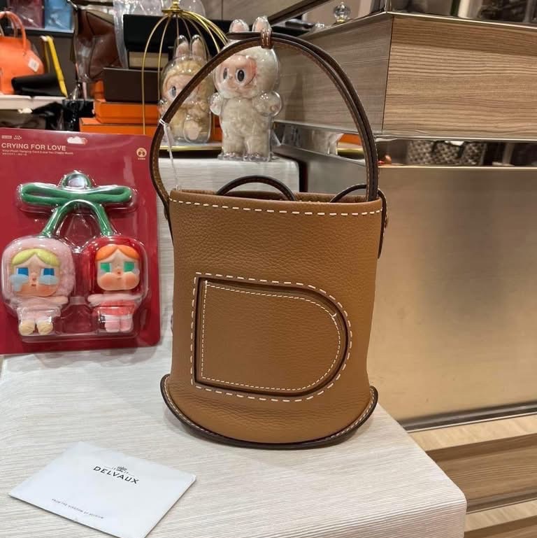 DELVAUX PIN DAILY Mini 焦糖色牛皮-0