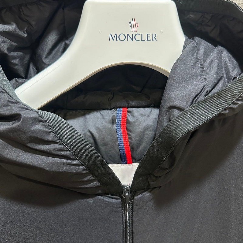 💎Han's house精品服飾💎moncler Monteynard 防風 防水 風衣 內 羽絨外套-4