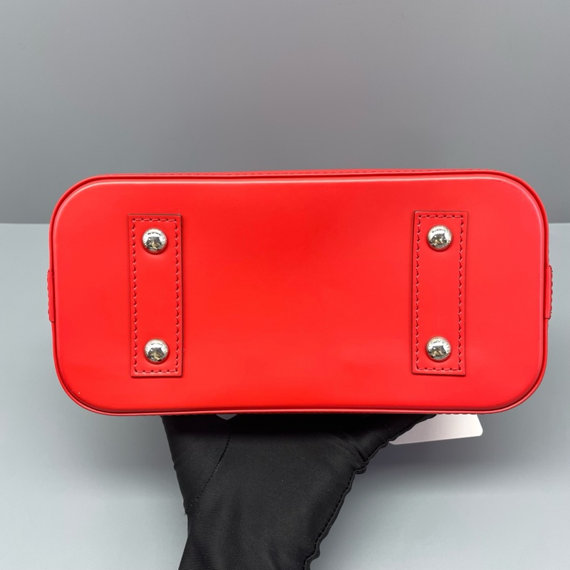 97新LV路易威登  alma bb水波紋紅色15年 /24*18*12cm/L6835-7