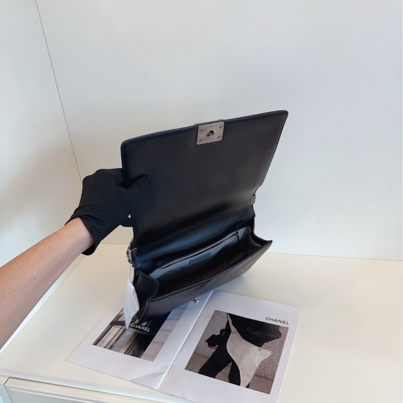 【97新🆕】Chanel 黑銀菱格Leboy XXL 大號 單肩包-6