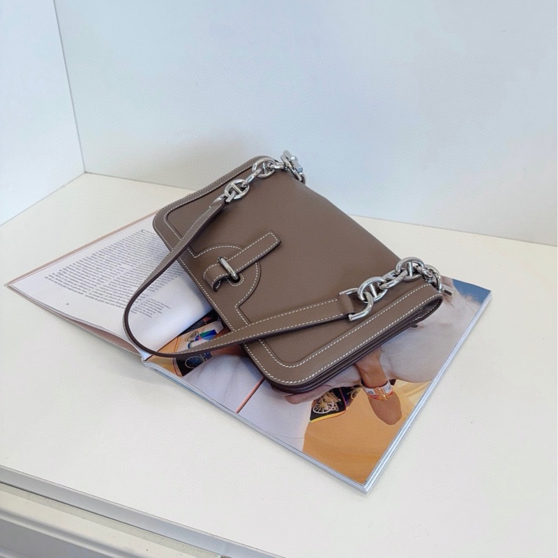 【保存品99新🆕】Hermes Sac Chaine D’Ancre稀有小眾✨豬鼻子鏈條腋下信封包 保值皮色大象灰銀扣 swift皮 單肩包-6