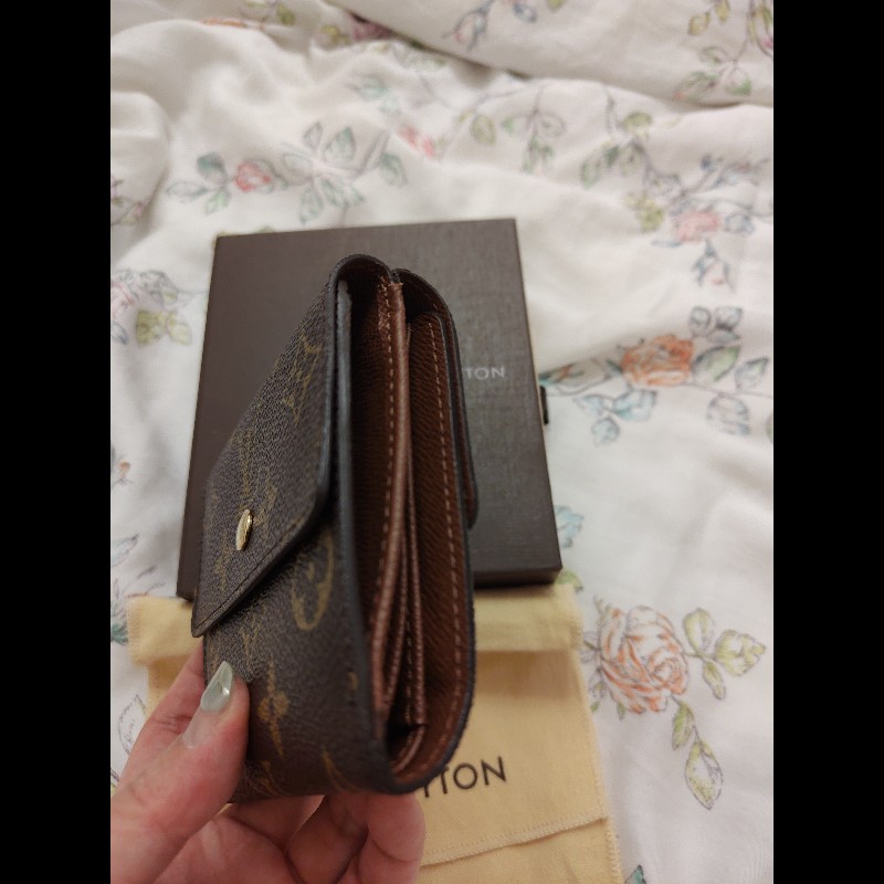 LOUIS VUITTON 雙開翻蓋短夾（二手）-3