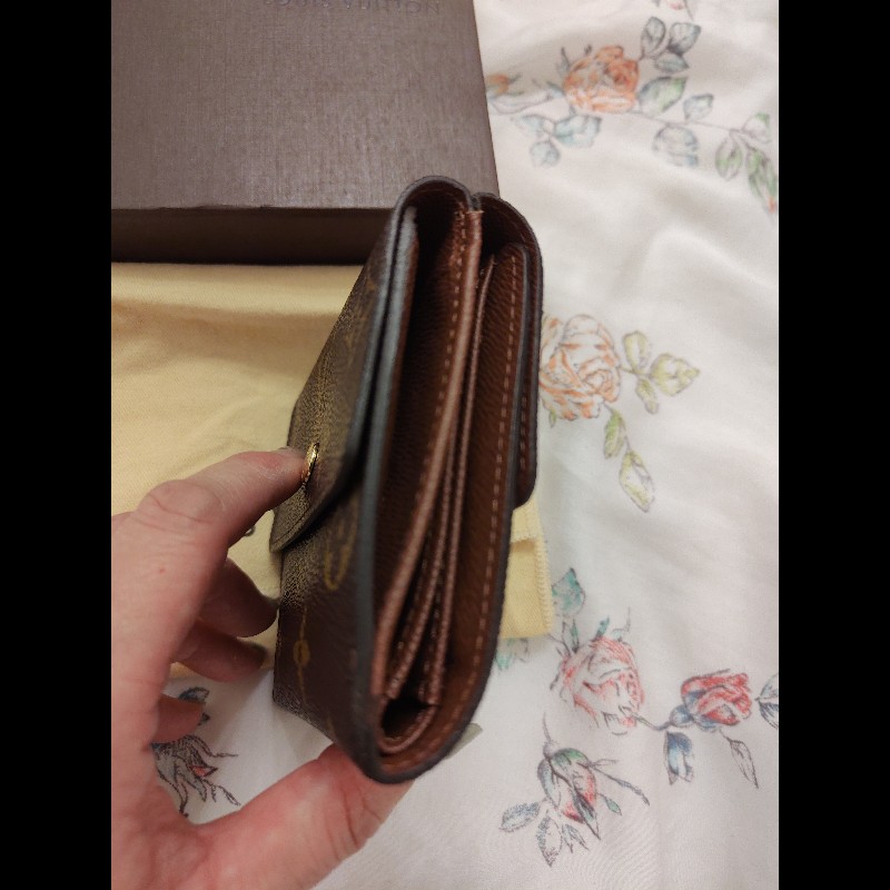 LOUIS VUITTON 雙開翻蓋短夾（二手）-9