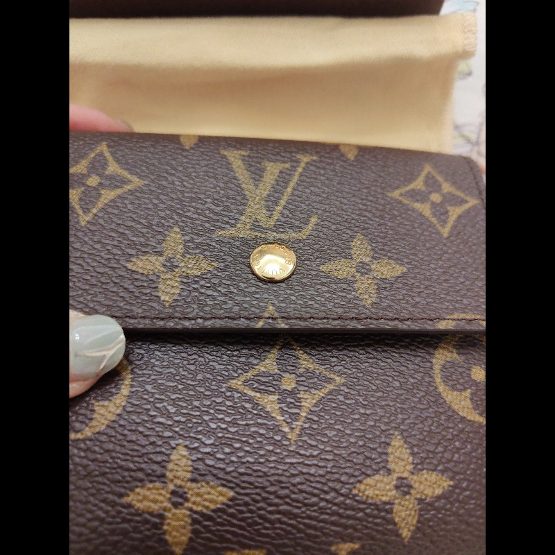 LOUIS VUITTON 雙開翻蓋短夾（二手）-15
