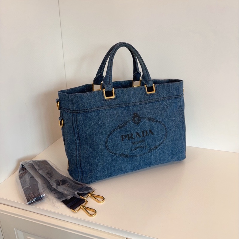 ✨Prada 牛仔丹寧 手提沙灘包 2way 包型很好 內外乾淨💙-5