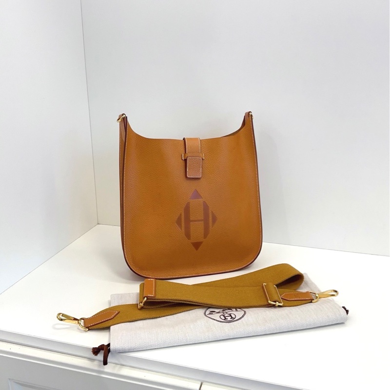 【98新🆕】Hermes Evelyne Sellier 29焦糖棕色金扣 Buffalo阿登皮馬鞍皮 C刻單肩包-0