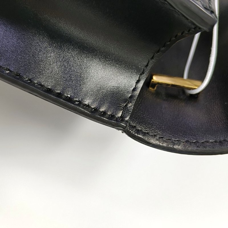 BURBERRYTB迷你黑色牛皮TB單肩包斜挎包金色五金可拆卸肩帶-12