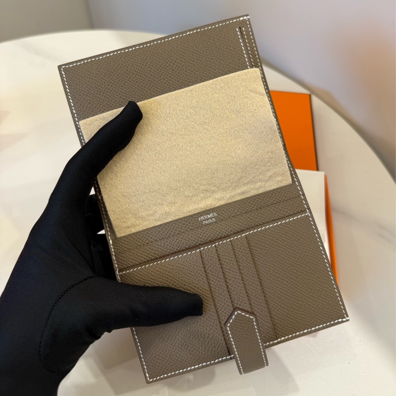 （全新未用）Hermes 愛馬仕 Bearn 大象灰銀短夾w刻 25年8月香港購入-2