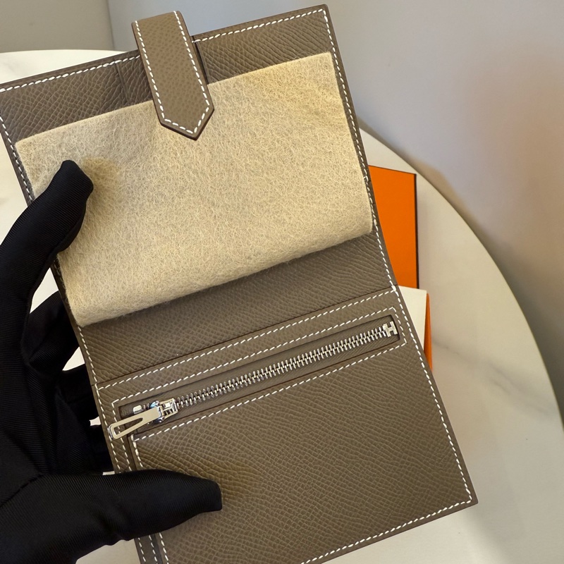 （全新未用）Hermes 愛馬仕 Bearn 大象灰銀短夾w刻 25年8月香港購入-3