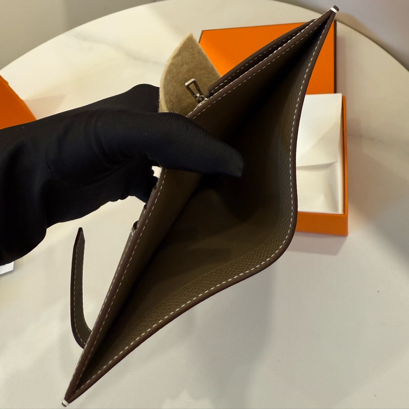 （全新未用）Hermes 愛馬仕 Bearn 大象灰銀短夾w刻 25年8月香港購入-4