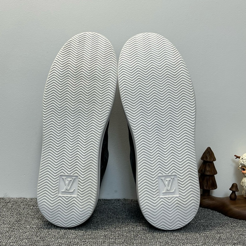 LV99新路易威登 Beverly Hills 滿印老花 低幫時尚板鞋 42.5碼男款 黑色/-4